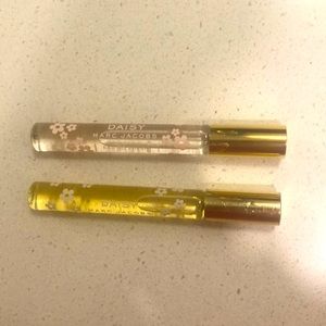 2 Marc Jacobs roll on perfume. Daisy and So Fresh